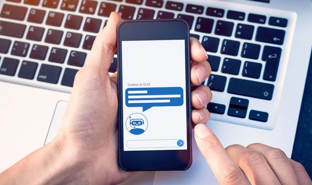 Chatbot atendiendo pacientes por canales digitales como WhatsApp e Instagram en clínicas modernas.