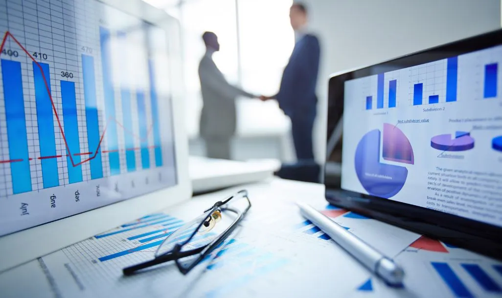 Estrategias de marketing médico basadas en inteligencia artificial para impulsar el crecimiento de clínicas.